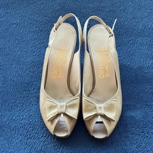 Ferragamo Pumps with Bow